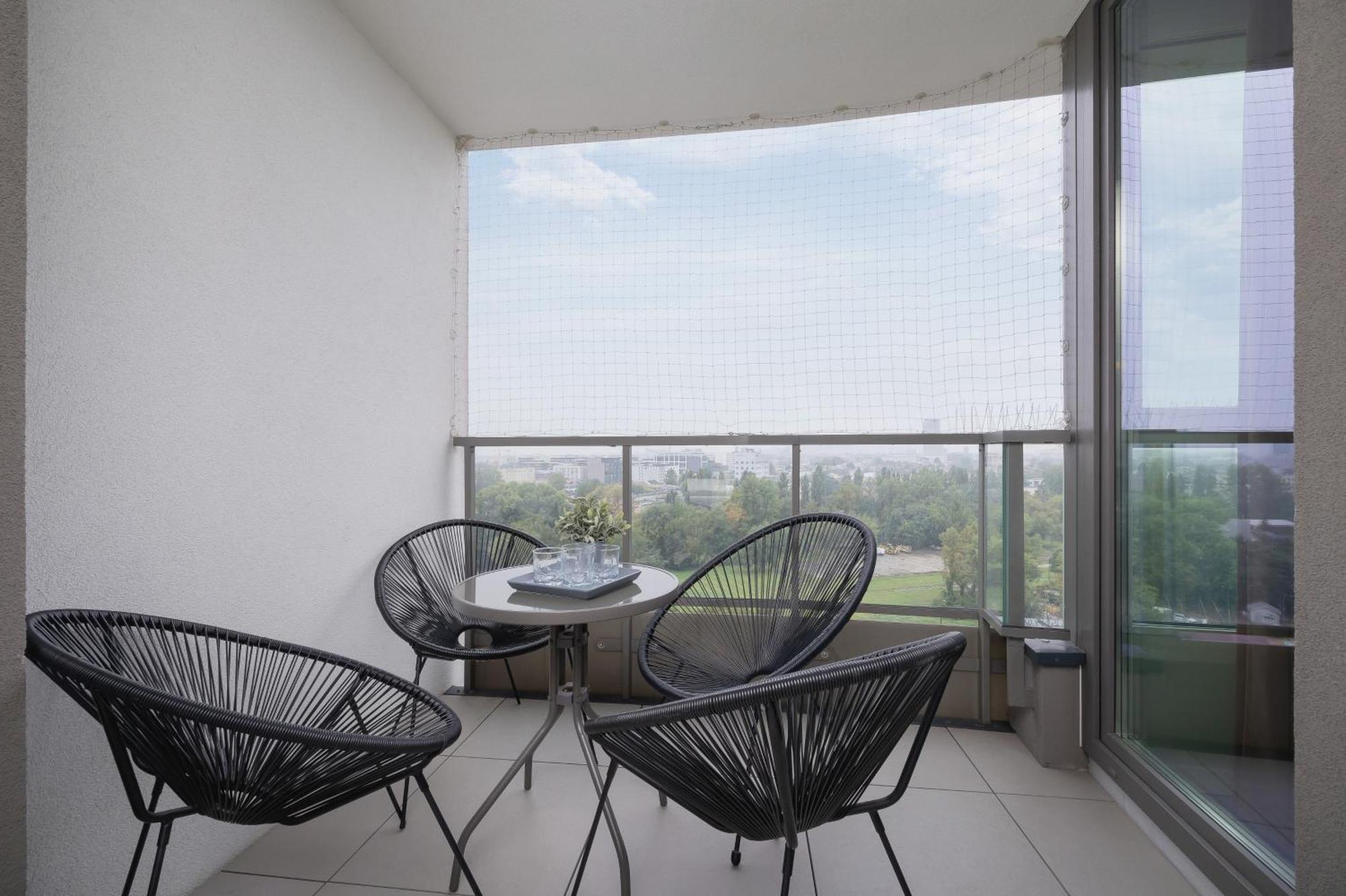 Przestronny Apartament Z Balkonem By Noclegi Renters Krakow Exterior photo