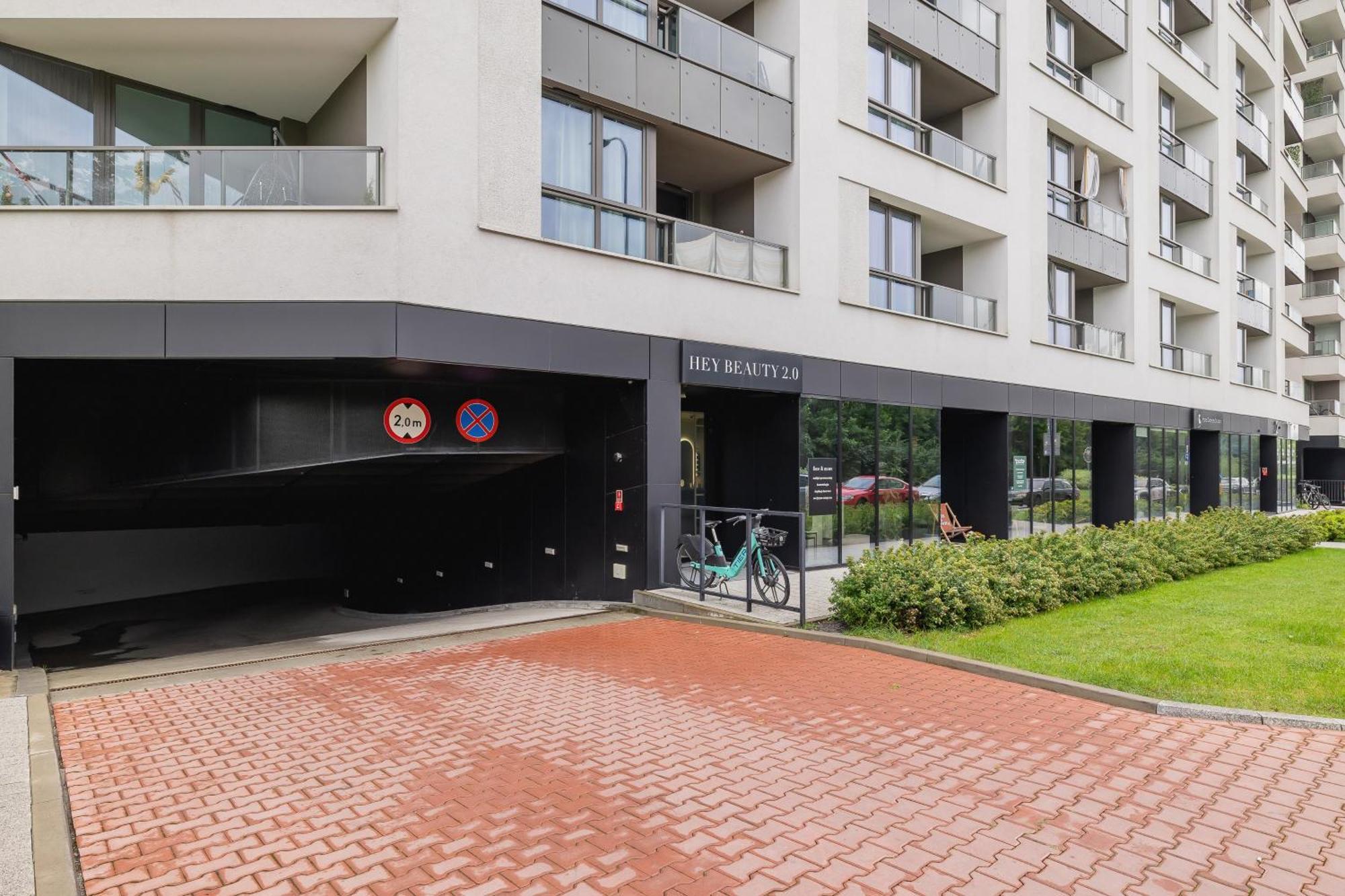 Przestronny Apartament Z Balkonem By Noclegi Renters Krakow Exterior photo