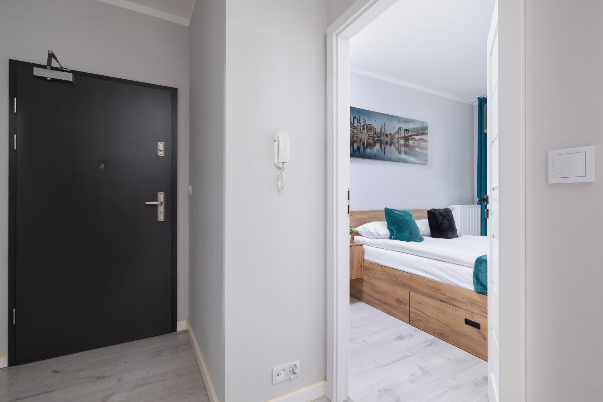 Przestronny Apartament Z Balkonem By Noclegi Renters Krakow Exterior photo